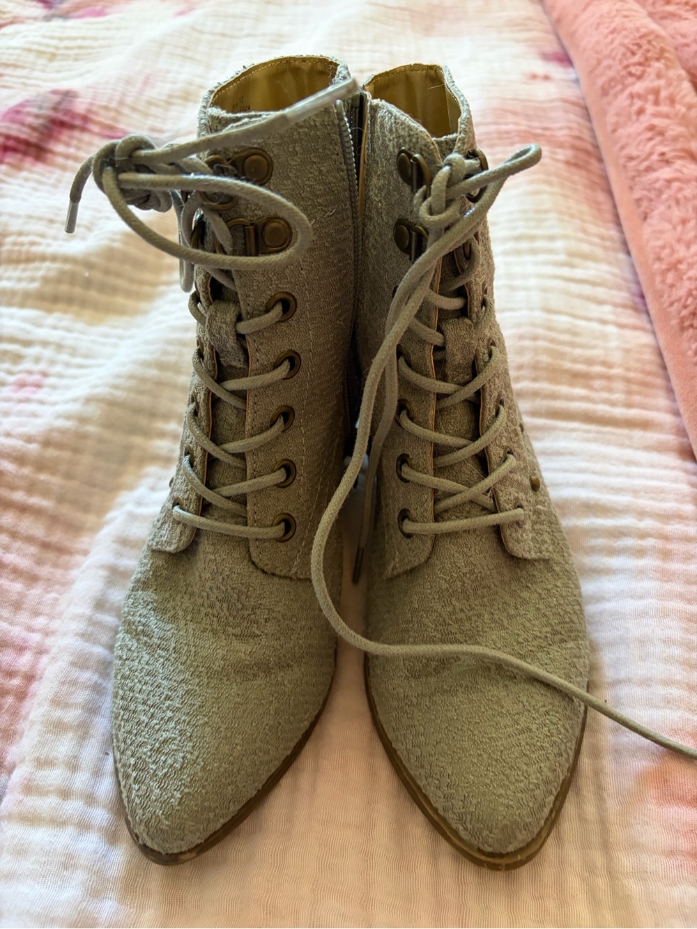 Joyfolie Lace-Up Pointed Toe Girls Boots Sz2